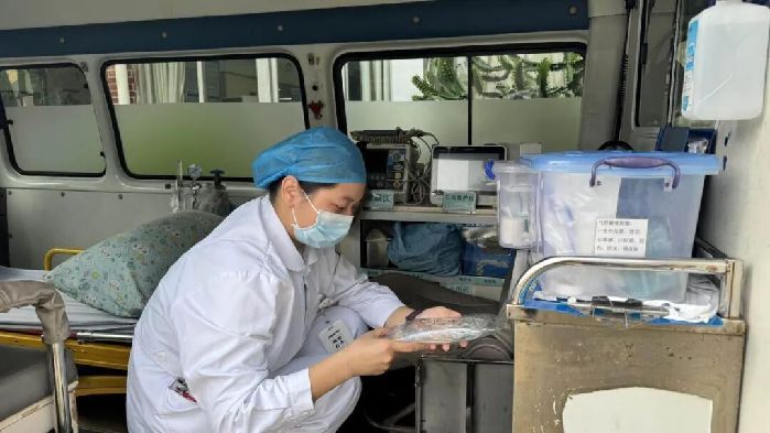 https://mmbiz.qpic.cn/sz_mmbiz_jpg/35Q7JmPav9DnicMUeQzw6yCJFY5ST5dW6E18Gq384icfLvWHIL78Eh3G4Jv2kZd7gm0fznSbCHJs3LczRW4icicia2g/640?wx_fmt=jpeg&from=appmsg