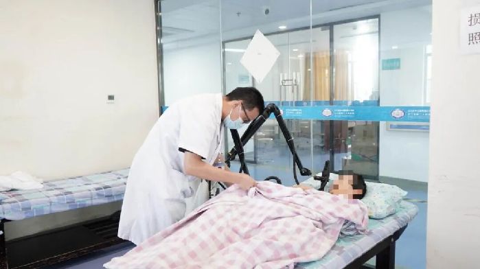 https://mmbiz.qpic.cn/sz_mmbiz_jpg/35Q7JmPav9DnicMUeQzw6yCJFY5ST5dW6YFiaVDA28javGj3JUl7uKnxclK2cRRGGdm6vB7ia3AkyGk2TBmUktGhA/640?wx_fmt=jpeg&from=appmsg